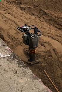 File:Jumping jack compactor.jpg